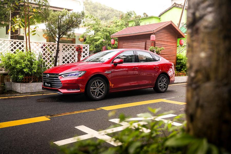  BYD Qin Pro DM 2018 года  (фото 10 из 12)
